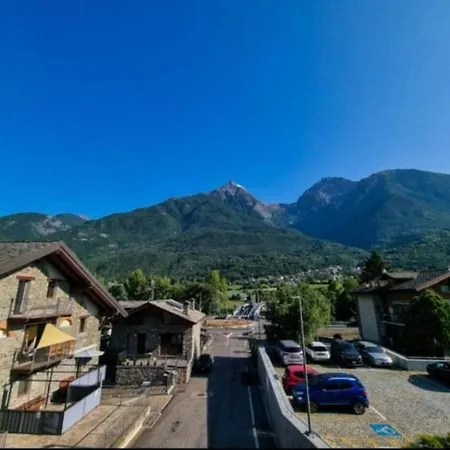 Borgo Emilius - Cir 0053 度假居